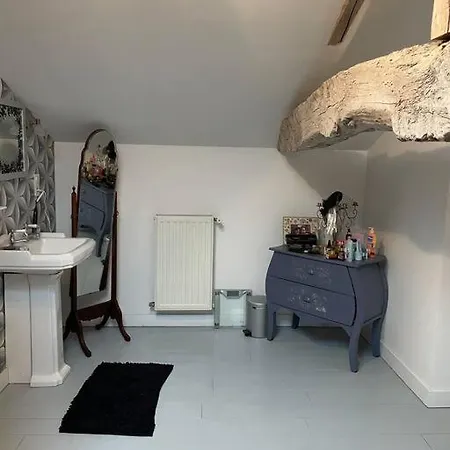 Semesterbostad Beautiful Charente With Swimming Pool *