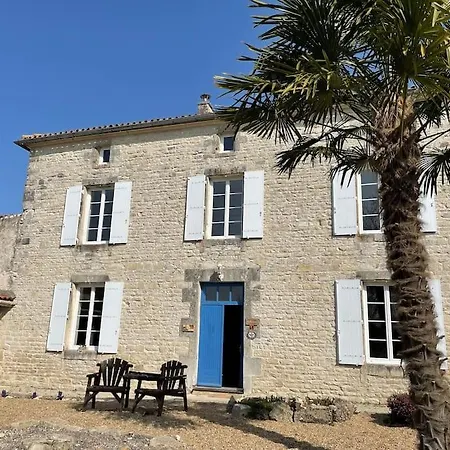 Semesterbostad Beautiful Charente With Swimming Pool *