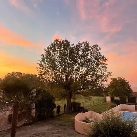 Beautiful Charente With Swimming Pool * Marcillac-Lanville