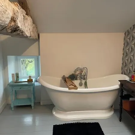 Beautiful Charente With Swimming Pool Marcillac-Lanville