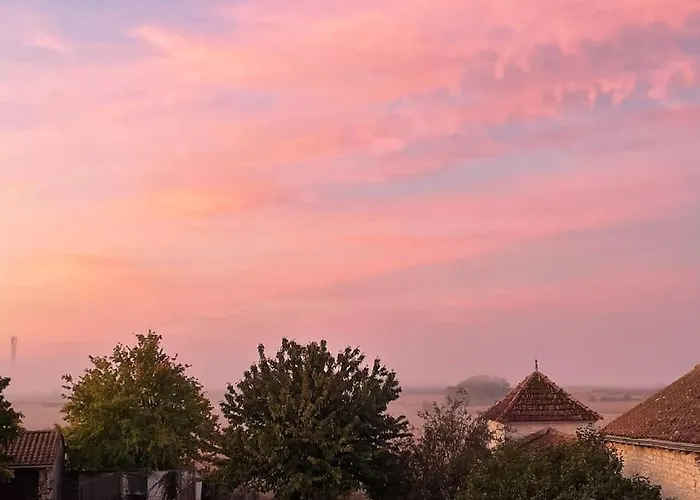 Beautiful Charente With Swimming Pool Сasa de vacaciones Marcillac-Lanville